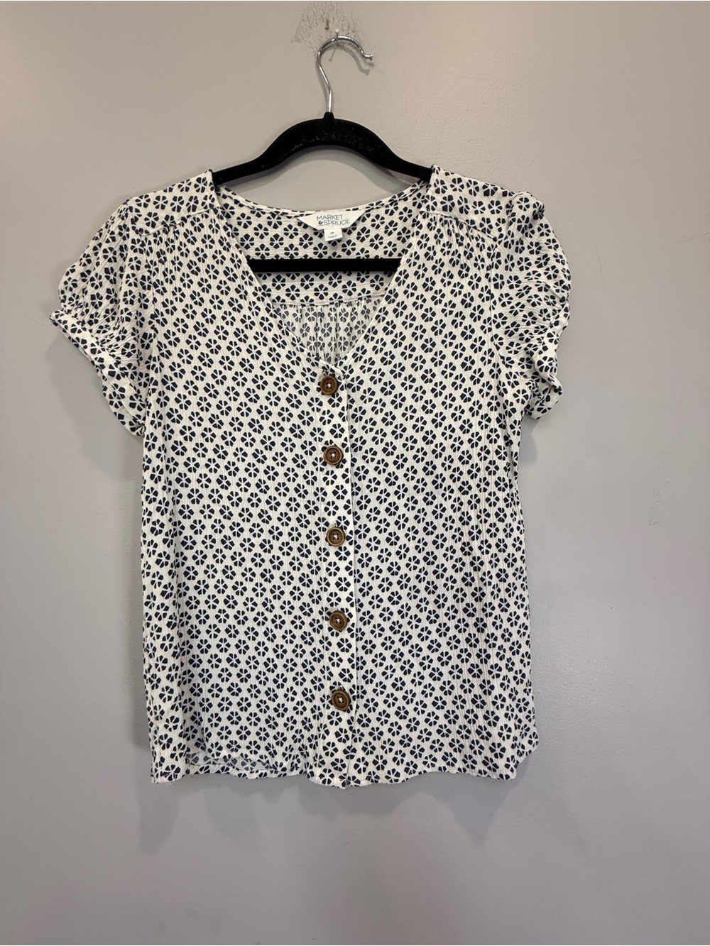Market & Spruce White Short-Sleeve Button Front Top with Navy Floral Motif